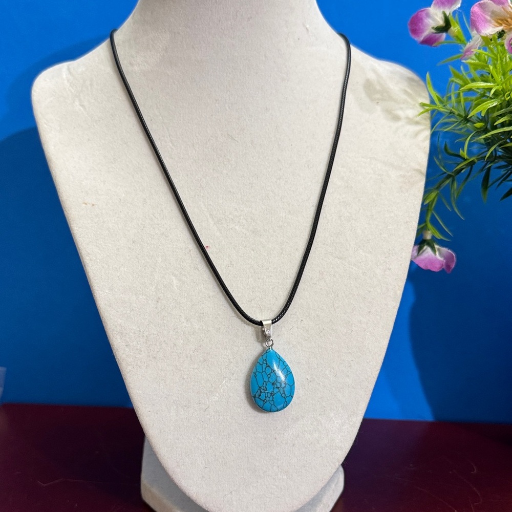 Elegant, Natural Crystal Blue Teardrop Necklace
